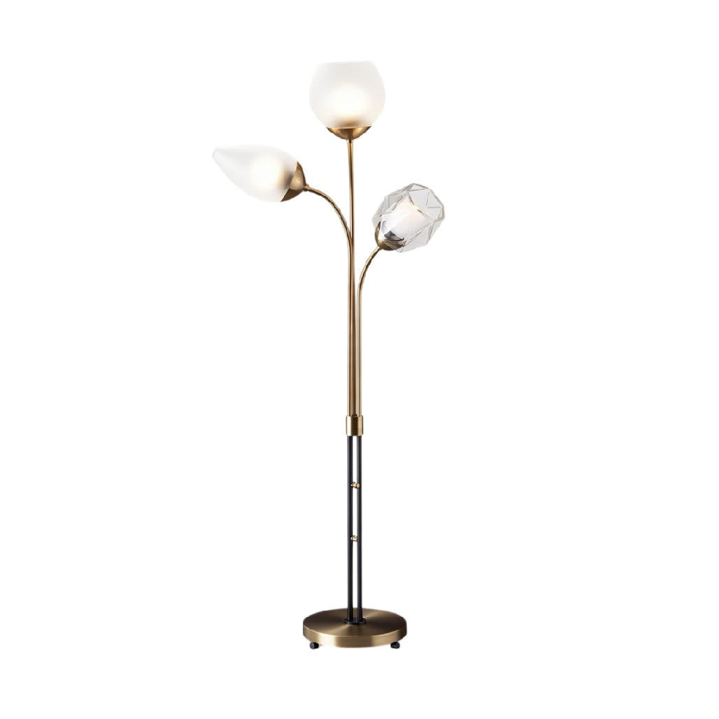 **Moderne Vloerlamp met Drie Armatures en Elegante Glazen Kappen**
