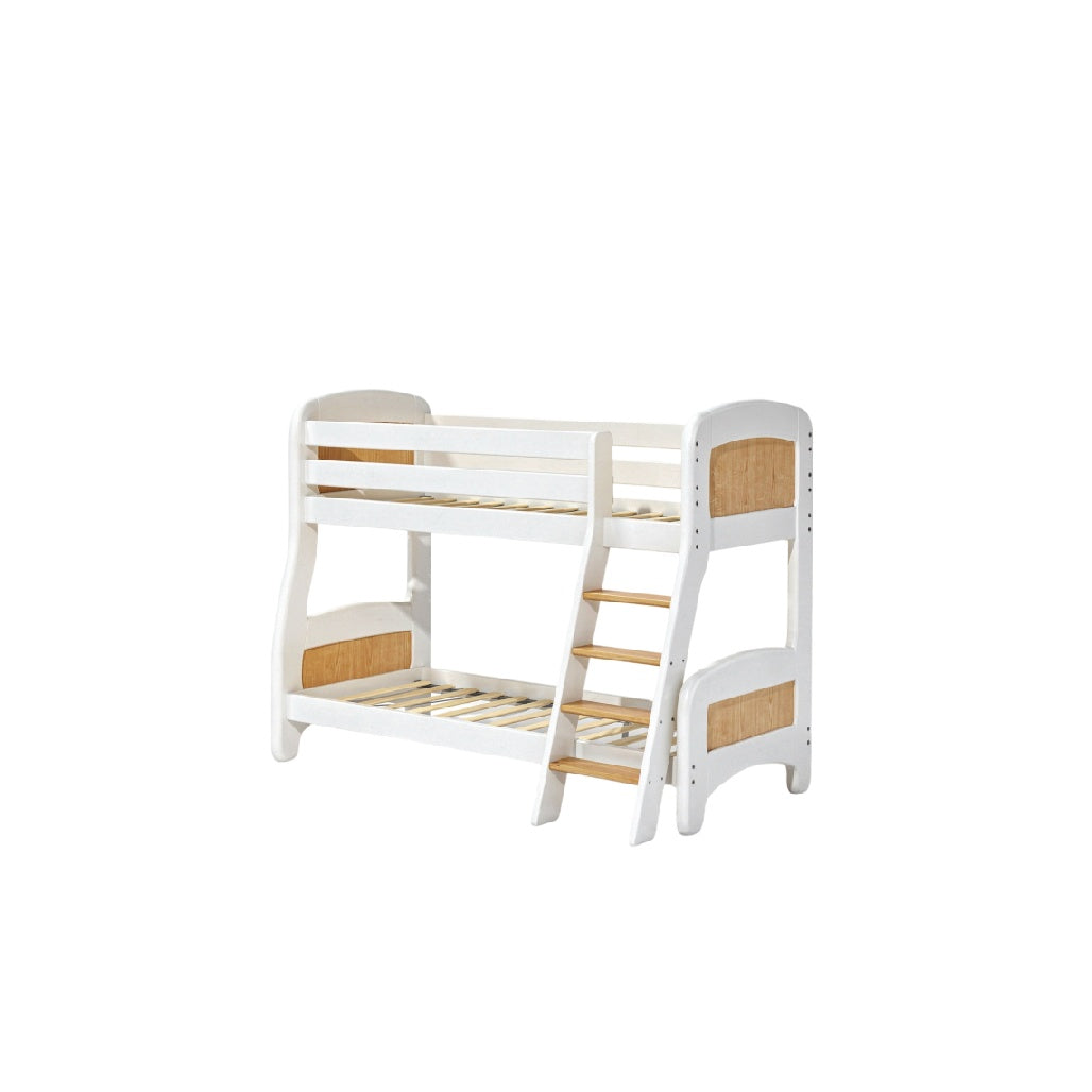 **Technische titel in het Nederlands: Stapelbed van Hout met Ladder en Twee Slaapplaatsen**